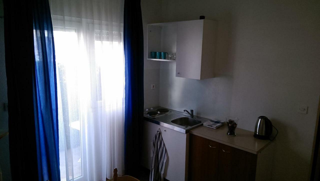 Apartmani Ledenko Kaštela Exterior foto